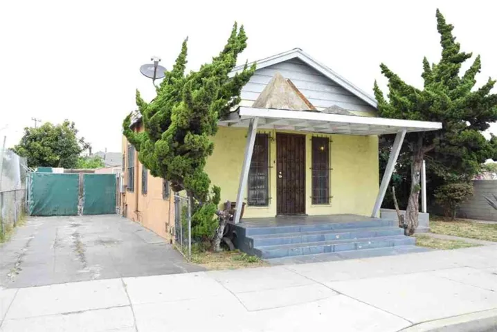 835 W Rosecrans Avenue, Compton, California 90222