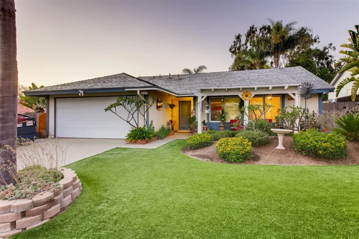 389 Rancho Vista Place, Vista, California 92083