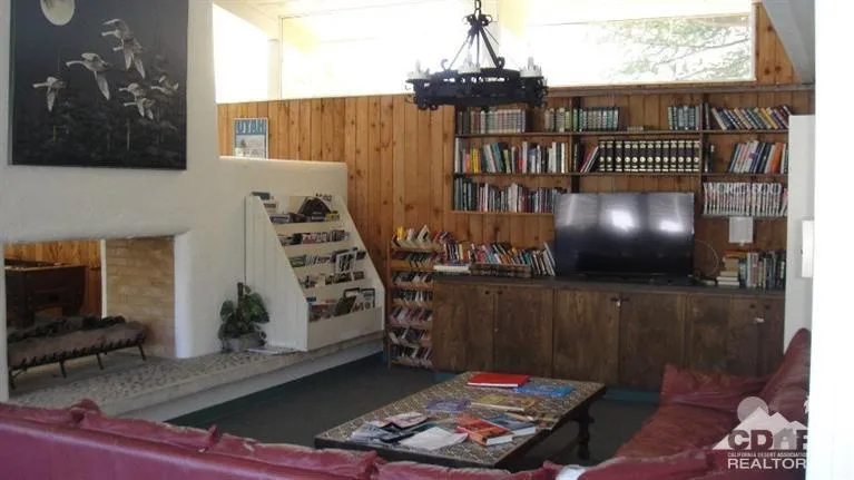 30473 Mulholland Highway, Agoura Hills, California 91301