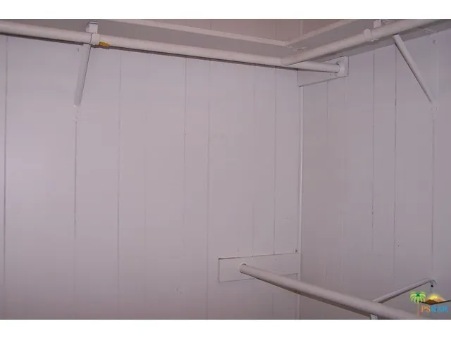 With Walk in Closet