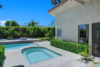 daytime hot tub and pool
