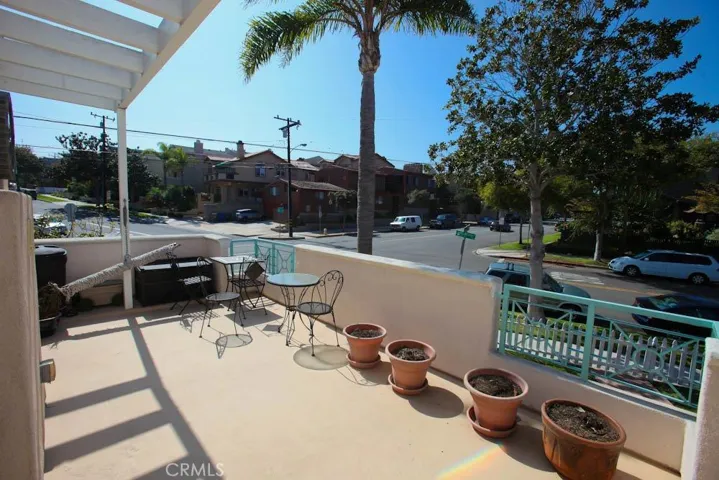 801 Emerald Street, Redondo Beach, California 90277