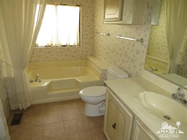 35090 Serenade, Thousand Palms, California 92276