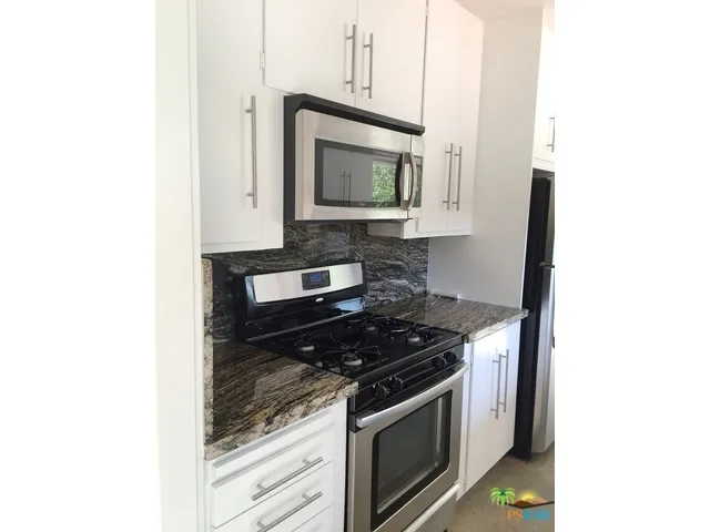 Stainless Steel Appliances with granite!