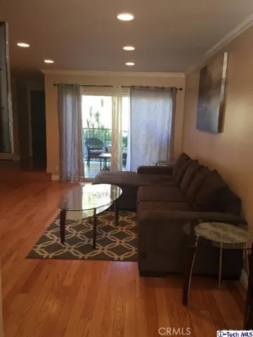 9673 Via Torino 154, Burbank, California 91504