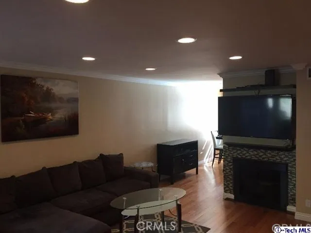 9673 Via Torino 154, Burbank, California 91504