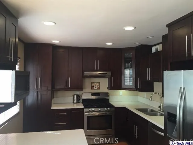 9673 Via Torino 154, Burbank, California 91504