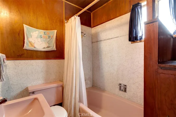 584 Maple Lane, Big Bear, California 92386