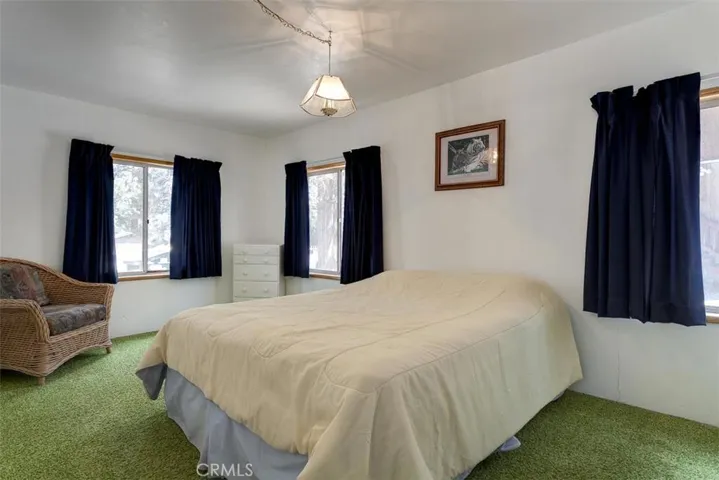 584 Maple Lane, Big Bear, California 92386