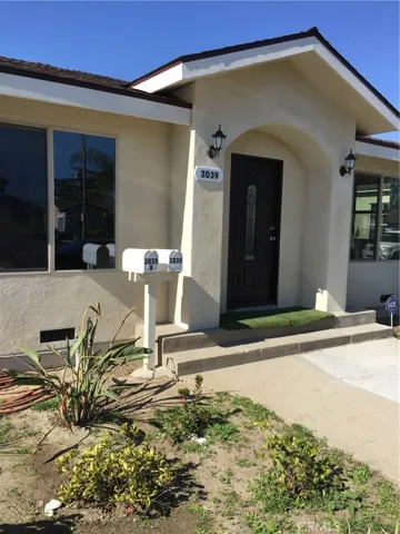 3039 3039a Caspiam, Long Beach, California 90810