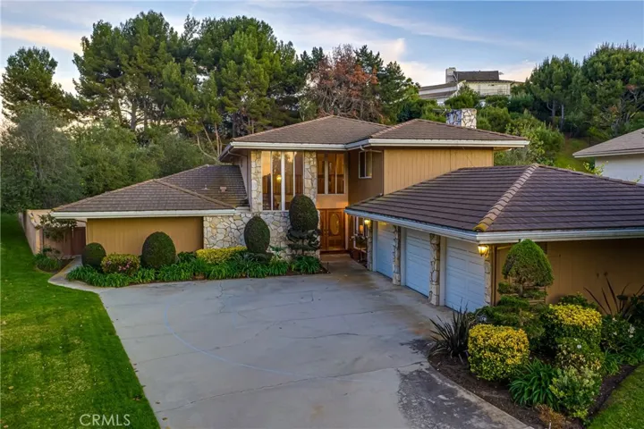 18 Bridlewood Circle, Rolling Hills Estates, California 90274