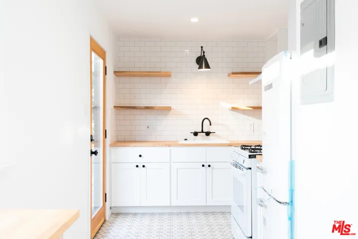 4229 Centinela Avenue 1/2, Los Angeles, California 90066
