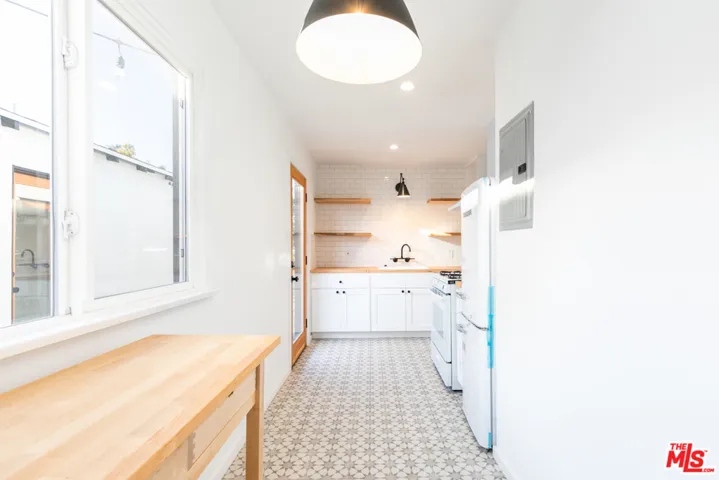 4229 Centinela Avenue 1/2, Los Angeles, California 90066