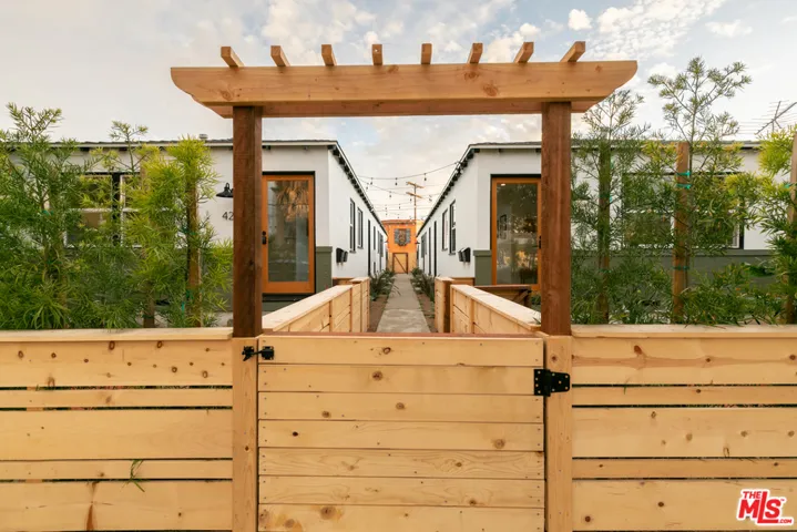 4229 Centinela Avenue 1/2, Los Angeles, California 90066