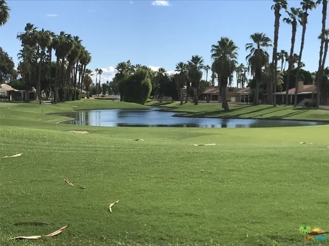 Signature Hole