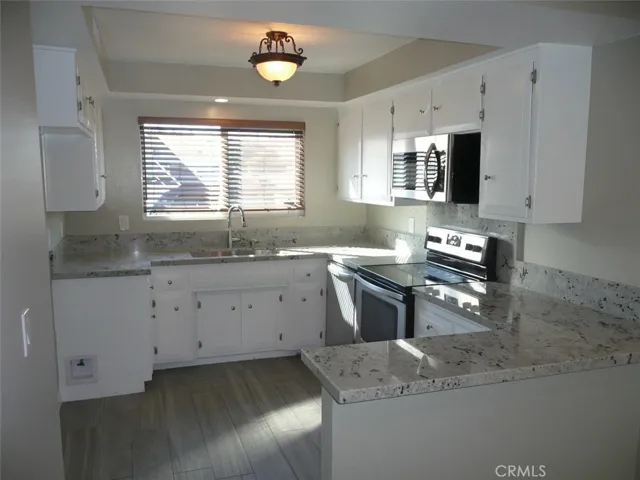 1881 Mitchell Avenue 13, Tustin, California 92780