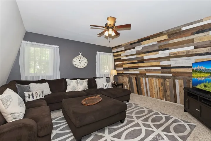 434 Club House Drive, Lake Arrowhead, California 92352