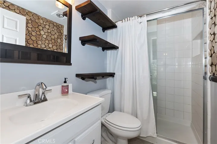 434 Club House Drive, Lake Arrowhead, California 92352