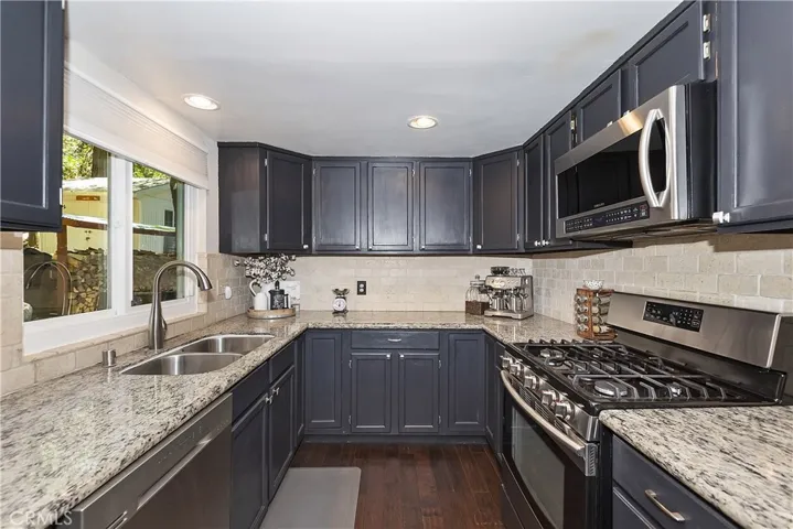 434 Club House Drive, Lake Arrowhead, California 92352