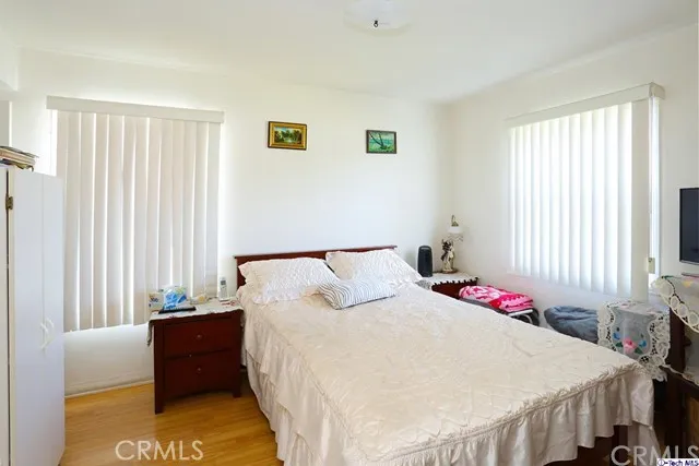 1000 E Chevy Chase Drive, Glendale, California 91204