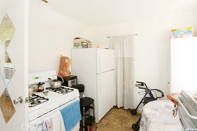 1000 E Chevy Chase Drive, Glendale, California 91204