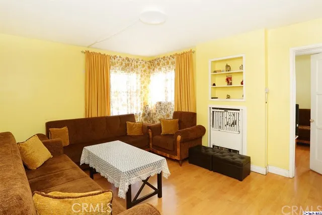 1000 E Chevy Chase Drive, Glendale, California 91204