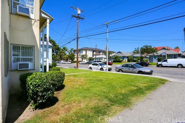 1000 E Chevy Chase Drive, Glendale, California 91204