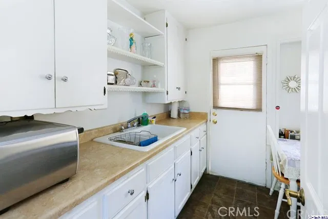 1000 E Chevy Chase Drive, Glendale, California 91204