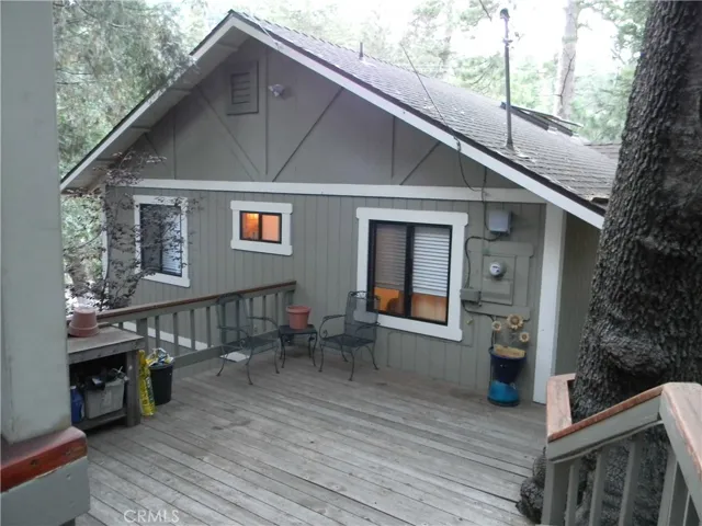 286 Forest Circle, Crestline, California 92325
