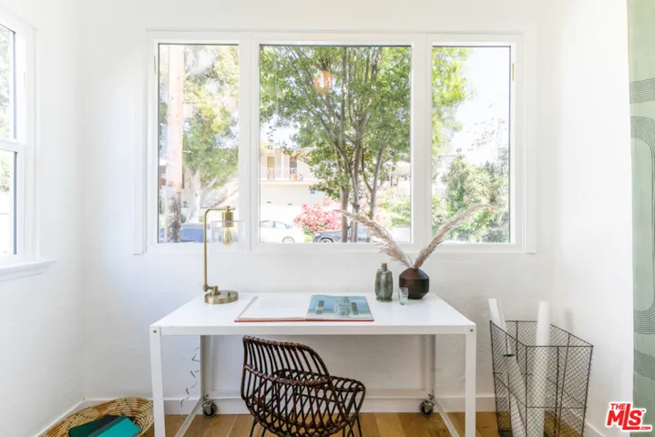 1126 W Edgeware Road 1/2, Los Angeles, California 90026