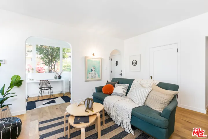 1126 W Edgeware Road 1/2, Los Angeles, California 90026