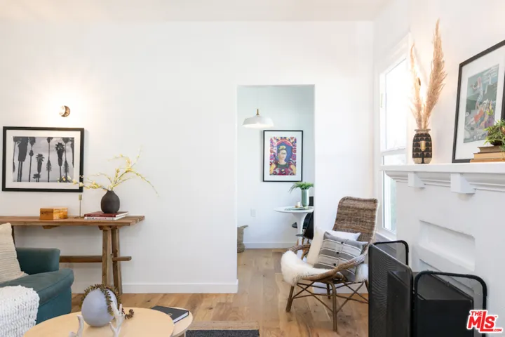 1126 W Edgeware Road 1/2, Los Angeles, California 90026