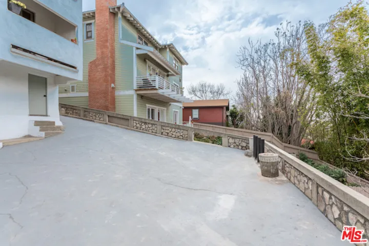 1126 W Edgeware Road 1/2, Los Angeles, California 90026