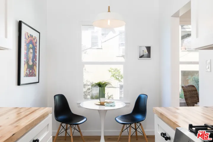 1126 W Edgeware Road 1/2, Los Angeles, California 90026
