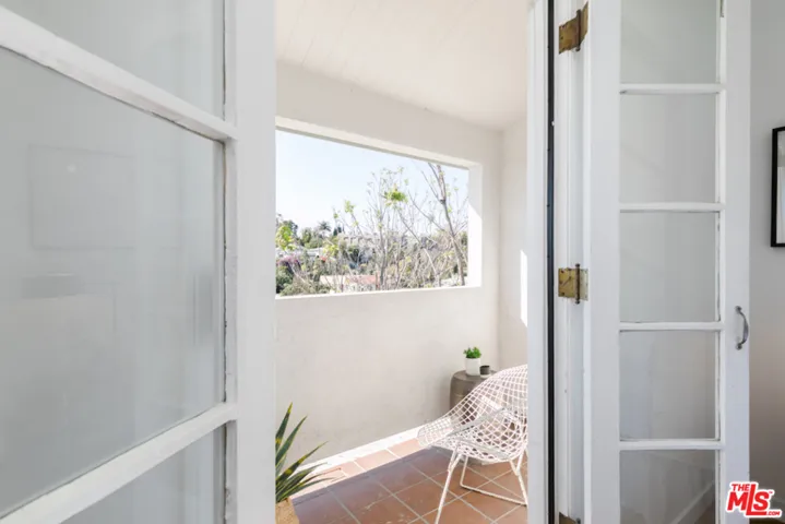 1126 W Edgeware Road 1/2, Los Angeles, California 90026