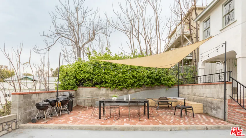 1126 W Edgeware Road 1/2, Los Angeles, California 90026