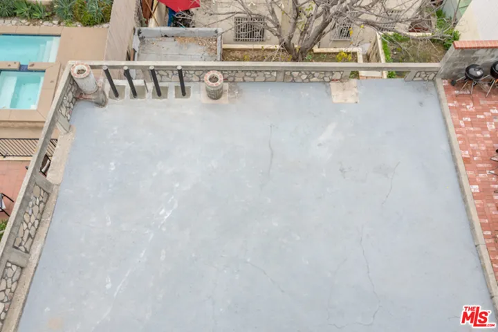 1126 W Edgeware Road 1/2, Los Angeles, California 90026