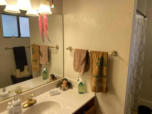 17505 Bathroom #2