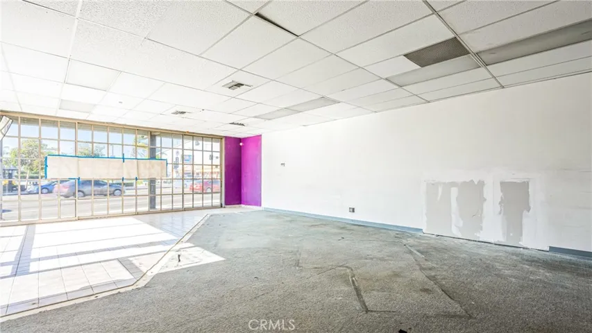 Clean slate and fabulous frontage to busy PCH.