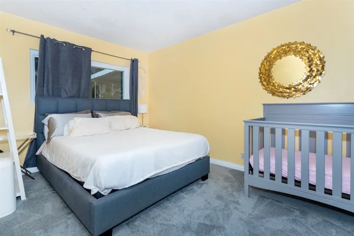1176 Waxwing Drive, Vista, California 92083