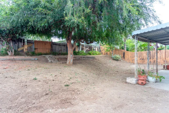 1176 Waxwing Drive, Vista, California 92083
