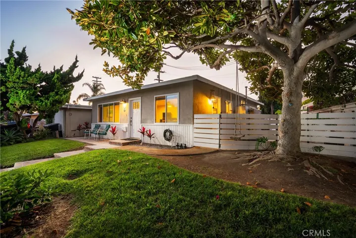 2 W Avenida Ramona, San Clemente, California 92672