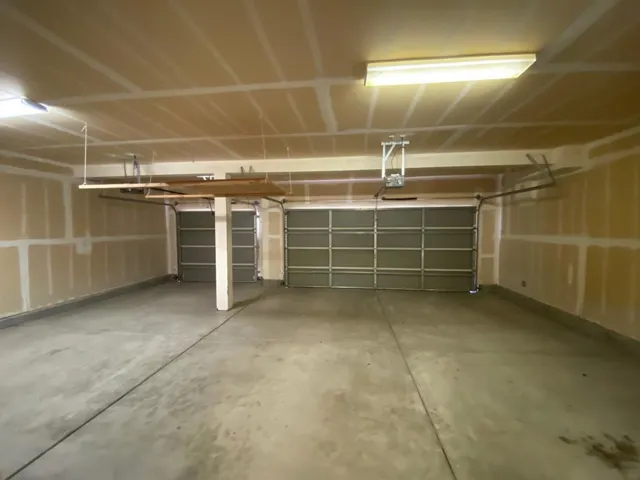 3-Car Garage