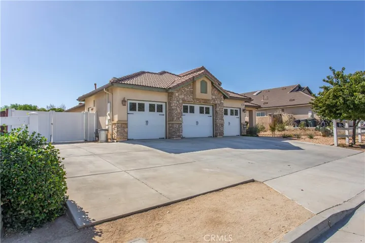 21847 Grove Road, Wildomar, California 92595