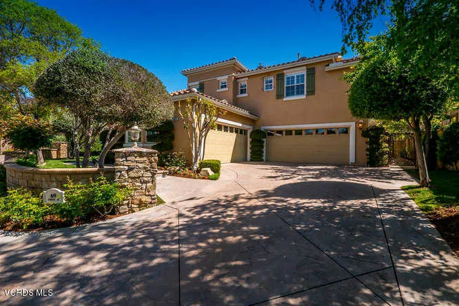 69 W Twisted Oak Dr Simi-small-005-44-16