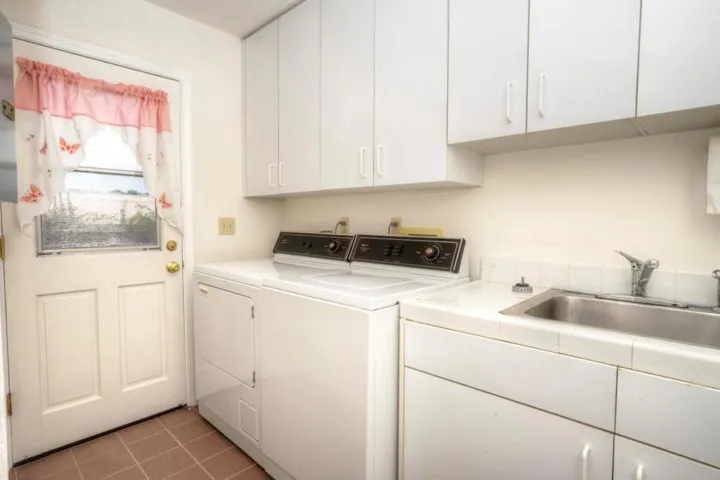 448 Correas Street, Half Moon Bay, California 94019