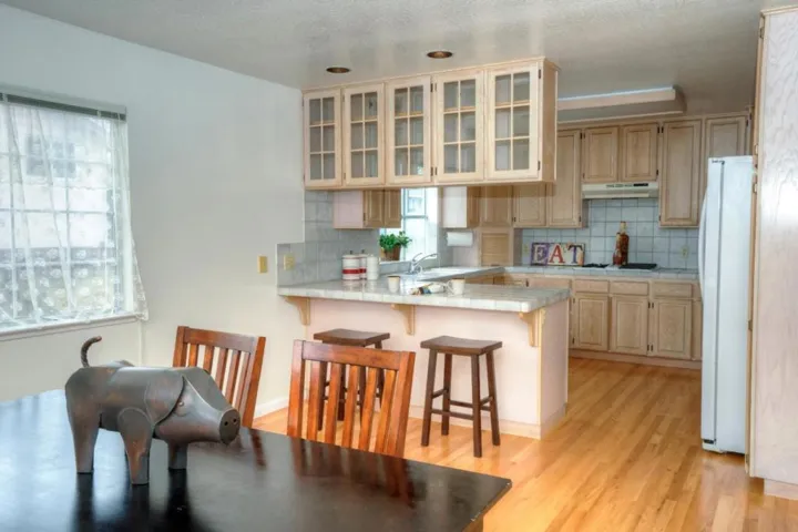 448 Correas Street, Half Moon Bay, California 94019