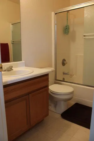 2774 Swan Lane, Los Banos, California 93635