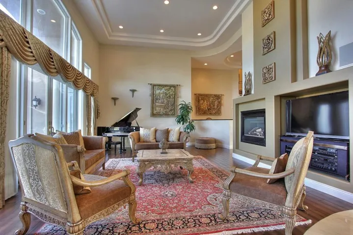 7174 Glenview Drive, San Jose, California 95120
