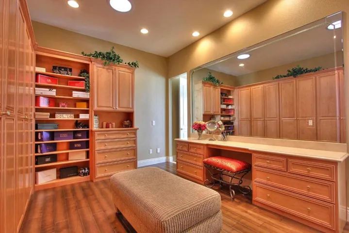 7174 Glenview Drive, San Jose, California 95120
